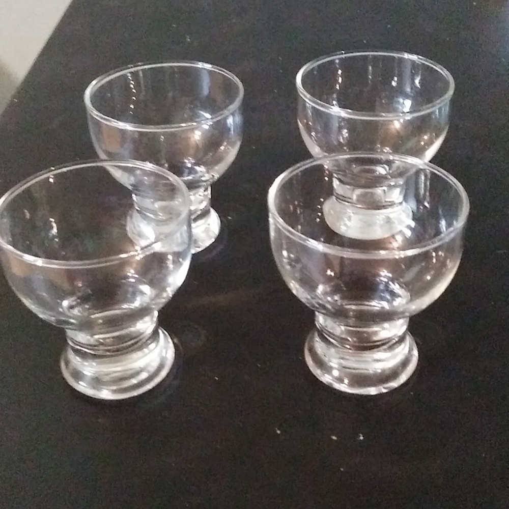 Set of am glass